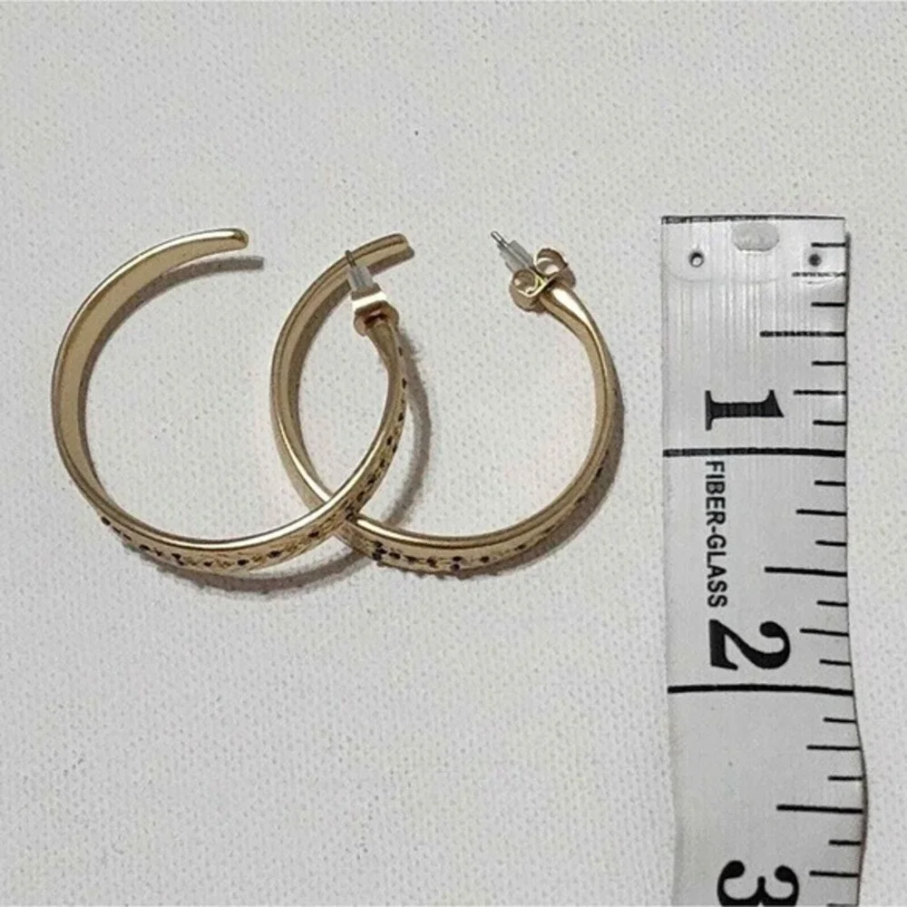 Lucky Brand Gold Tone Etched Floral Hoop Earrings Crystal Bohemian Vintage Style
